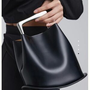 Beautiful leather Culbia bag with Silver Handle